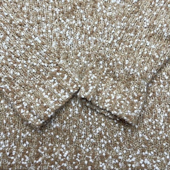 LOFT V-Neck Textured Sweater size Medium - Picture 5 of 9